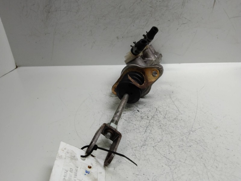 Recambio de bomba freno para toyota prius (nhw20) basis referencia OEM IAM 8J0122  
