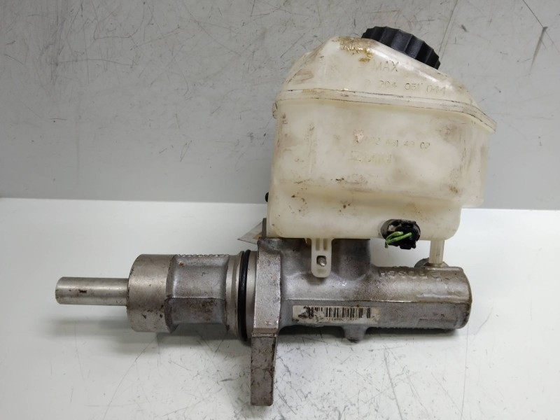 Recambio de bomba freno para volkswagen crafter caja cerrada referencia OEM IAM A0004317601  