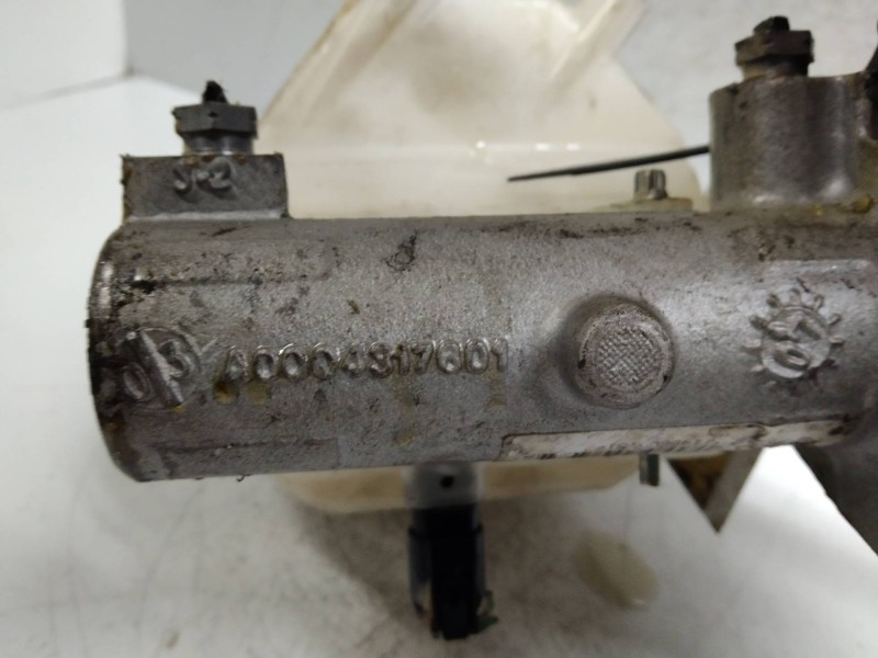 Recambio de bomba freno para volkswagen crafter caja cerrada referencia OEM IAM A0004317601  