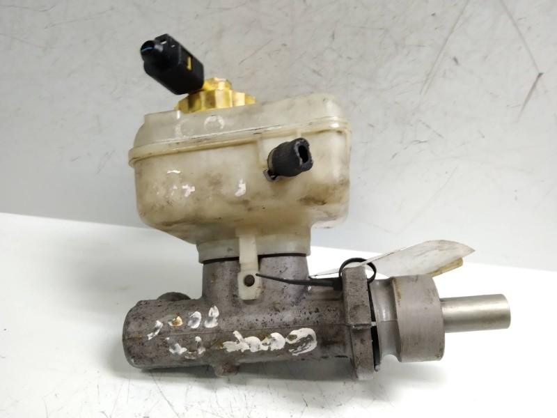 Recambio de bomba freno para volkswagen golf iv berlina (1j1) 1.4 16v referencia OEM IAM 21027099  