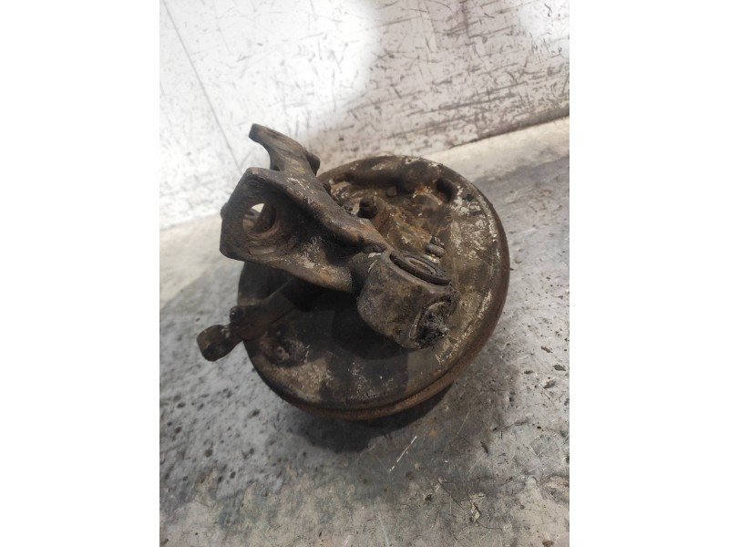 Recambio de mangueta delantera izquierda para seat 600 0.8 referencia OEM IAM   