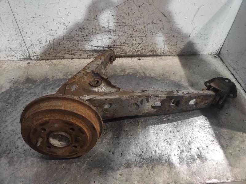 Recambio de mangueta trasera izquierda para seat 600 0.8 referencia OEM IAM   