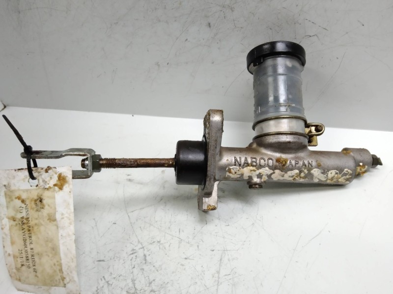 Recambio de bomba embrague para nissan patrol (k/w260) largo ta referencia OEM IAM    Recambio de bomba embrague para nissan patrol (k/w260) largo ta referencia OEM IAM