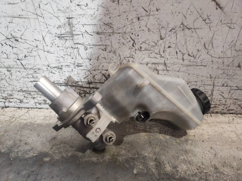 Recambio de bomba freno para opel corsa e color edition ecoflex referencia OEM IAM 0204Y21817  