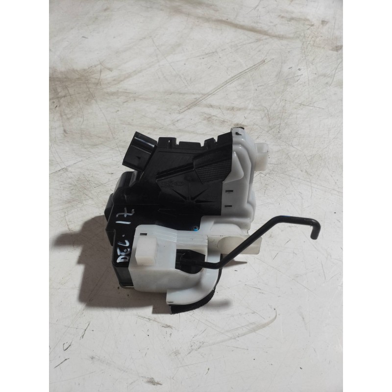 Recambio de motor cierre centralizado delantero izquierdo para hyundai i20 coupe 1.2 16v cat referencia OEM IAM 81310C8320 3P 