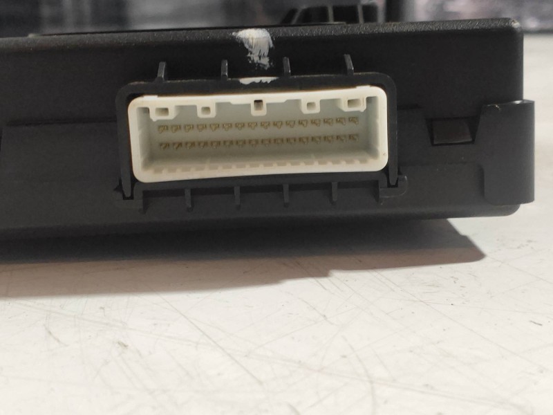 Recambio de modulo electronico para hyundai i20 coupe 1.2 16v cat referencia OEM IAM 95400C8070  