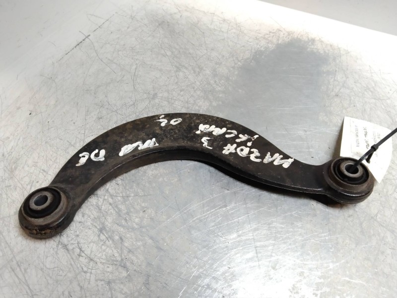Recambio de brazo suspension superior trasero derecho para mazda 3 berlina (bk) 1.6 cd diesel cat referencia OEM IAM   