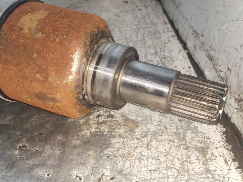 Recambio de transmision delantera izquierda para citroen c3 attraction referencia OEM IAM 9801388580  