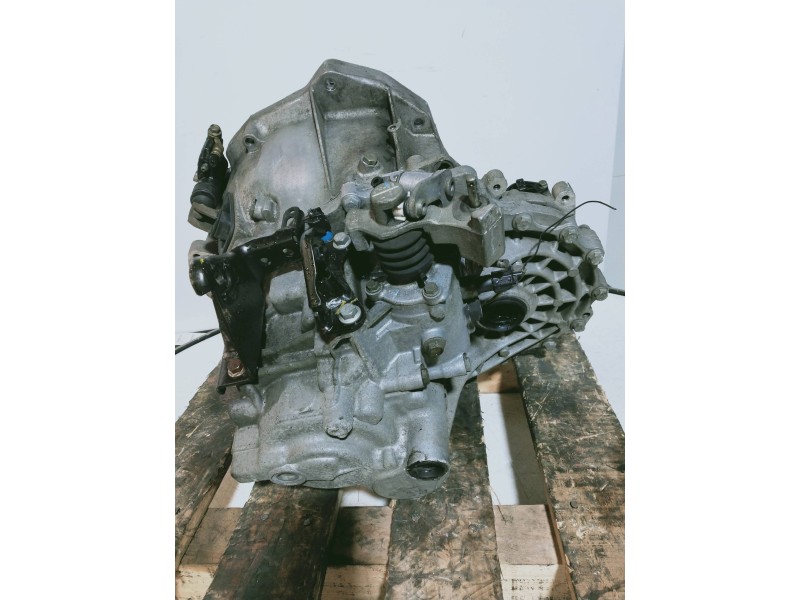 Recambio de caja cambios para nissan almera tino (v10m) acenta referencia OEM IAM   