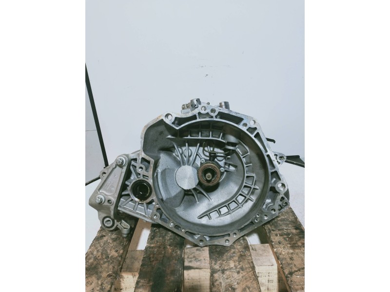 Recambio de caja cambios para opel corsa e color edition referencia OEM IAM B66S374 A18197932 