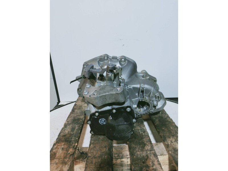 Recambio de caja cambios para opel corsa e color edition referencia OEM IAM B66S374 A18197932 