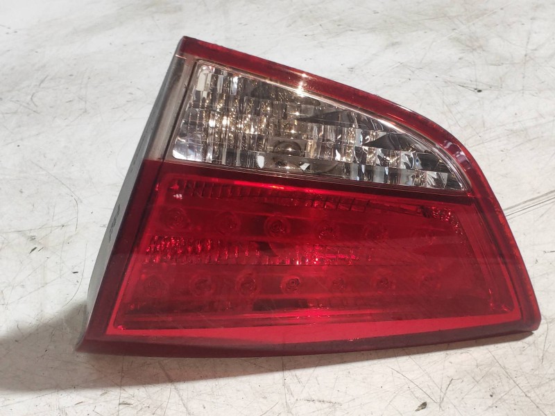 Recambio de piloto trasero derecho interior para hyundai ix35 classic 2wd referencia OEM IAM 924062Y0  