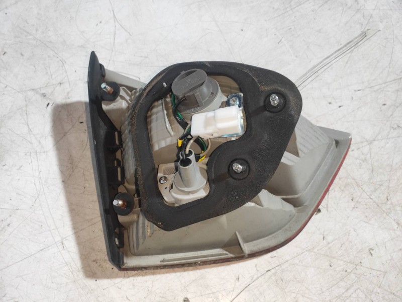 Recambio de piloto trasero derecho interior para hyundai ix35 classic 2wd referencia OEM IAM 924062Y0  