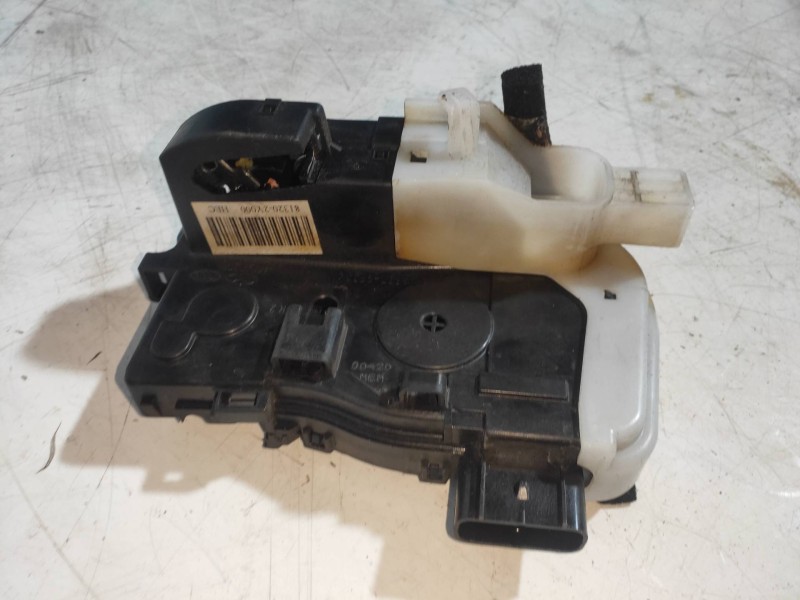 Recambio de motor cierre centralizado delantero derecho para hyundai ix35 classic 2wd referencia OEM IAM 813202Y000  
