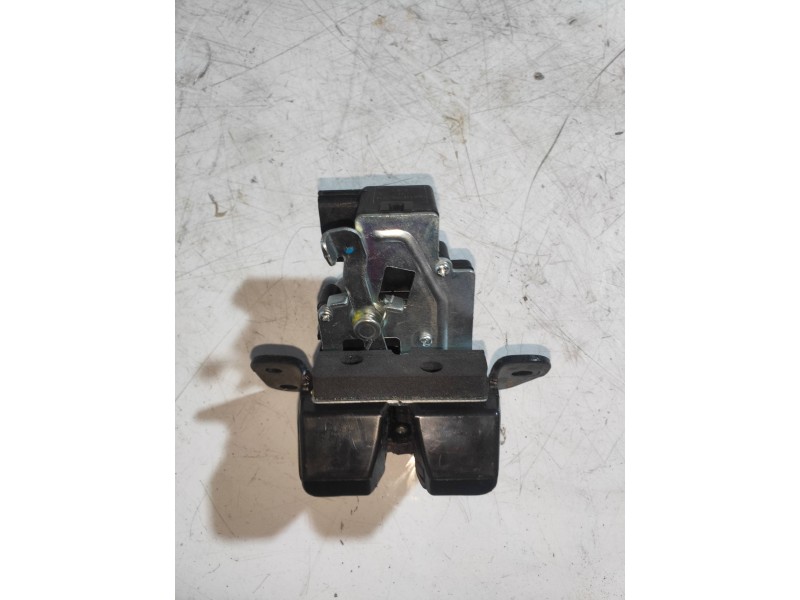 Recambio de motor cierre centralizado porton para hyundai ix35 classic 2wd referencia OEM IAM 812301H300  