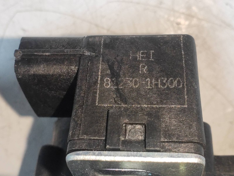 Recambio de motor cierre centralizado porton para hyundai ix35 classic 2wd referencia OEM IAM 812301H300  