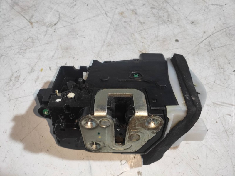 Recambio de motor cierre centralizado trasero derecho para hyundai ix35 classic 2wd referencia OEM IAM 814202Y010  