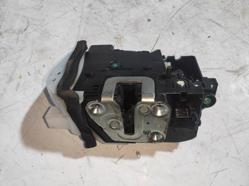 Recambio de motor cierre centralizado trasero izquierdo para hyundai ix35 classic 2wd referencia OEM IAM 814102Y010  