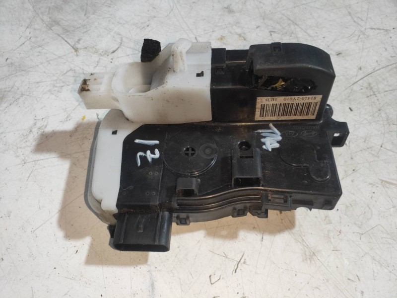 Recambio de motor cierre centralizado trasero izquierdo para hyundai ix35 classic 2wd referencia OEM IAM 814102Y010  