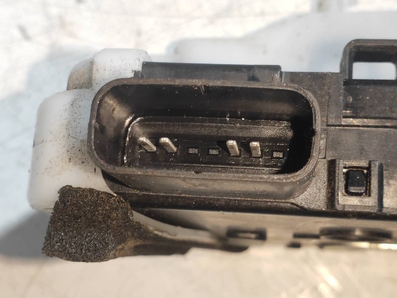 Recambio de motor cierre centralizado trasero izquierdo para hyundai ix35 classic 2wd referencia OEM IAM 814102Y010  