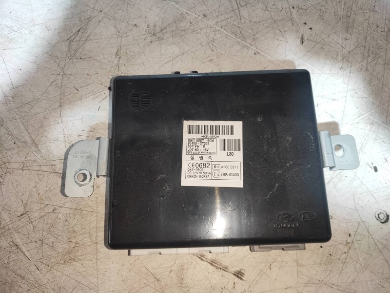 Recambio de modulo electronico para hyundai ix35 classic 2wd referencia OEM IAM 954002Y302  