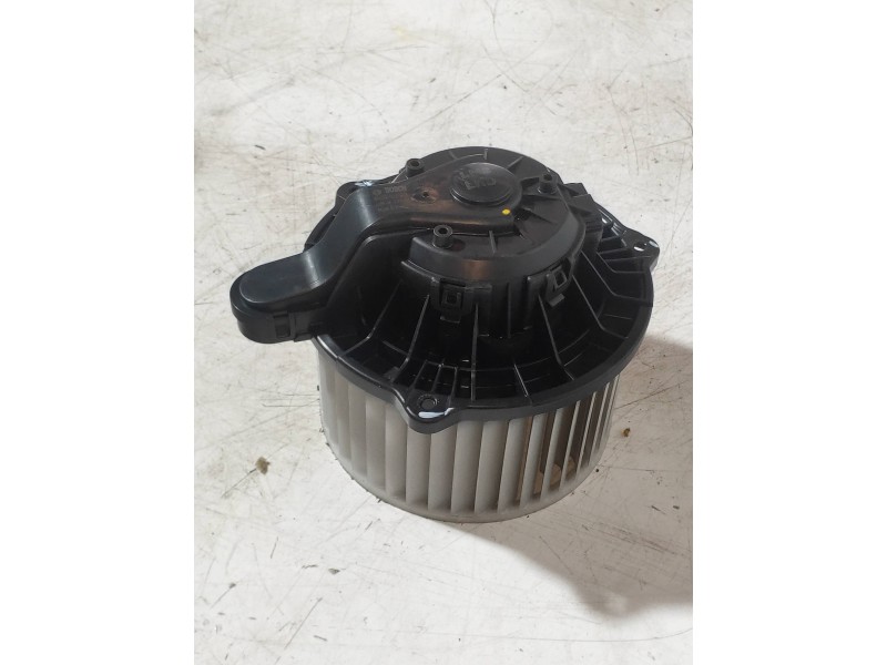 Recambio de motor calefaccion para hyundai ix35 classic 2wd referencia OEM IAM F00S3B2441  