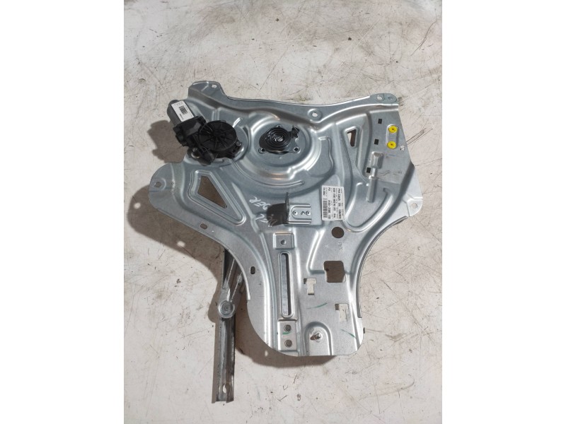 Recambio de elevalunas delantero derecho para hyundai ix35 classic 2wd referencia OEM IAM 824802Y000  