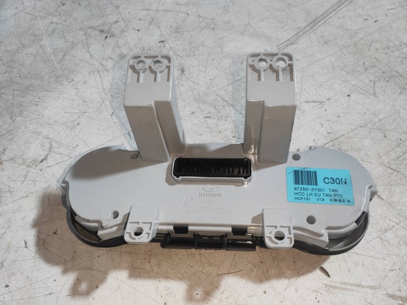 Recambio de mando calefaccion / aire acondicionado para hyundai ix35 classic 2wd referencia OEM IAM 972502Y301  
