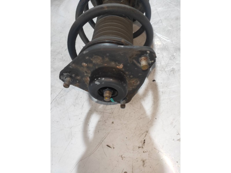 Recambio de amortiguador delantero izquierdo para hyundai ix35 classic 2wd referencia OEM IAM 546503U010  