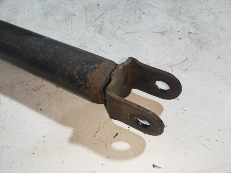 Recambio de amortiguador trasero derecho para hyundai ix35 classic 2wd referencia OEM IAM 553003U010  