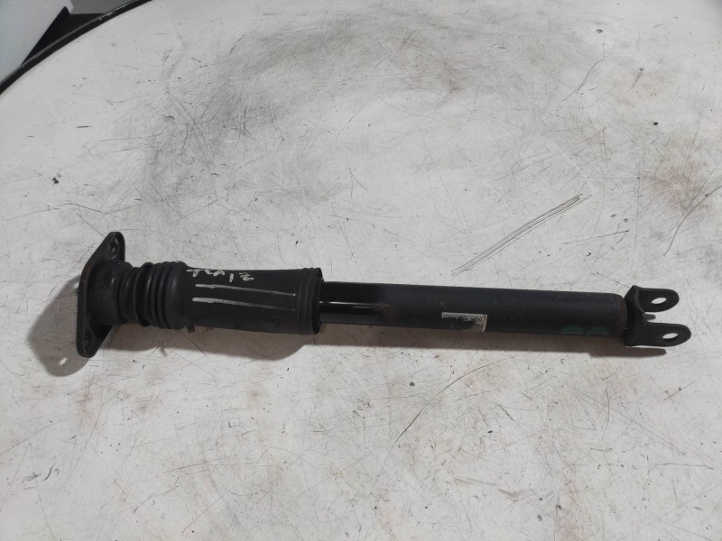 Recambio de amortiguador trasero izquierdo para hyundai ix35 classic 2wd referencia OEM IAM 553003U010  