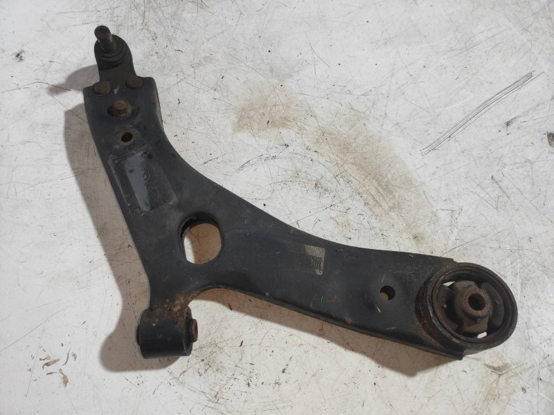 Recambio de brazo suspension inferior delantero derecho para hyundai ix35 classic 2wd referencia OEM IAM   