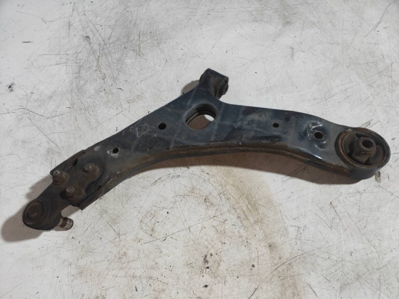 Recambio de brazo suspension inferior delantero derecho para hyundai ix35 classic 2wd referencia OEM IAM   