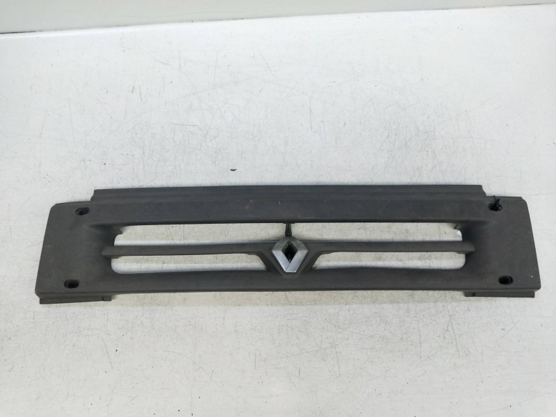 Recambio de rejilla delantera para renault master referencia OEM IAM   