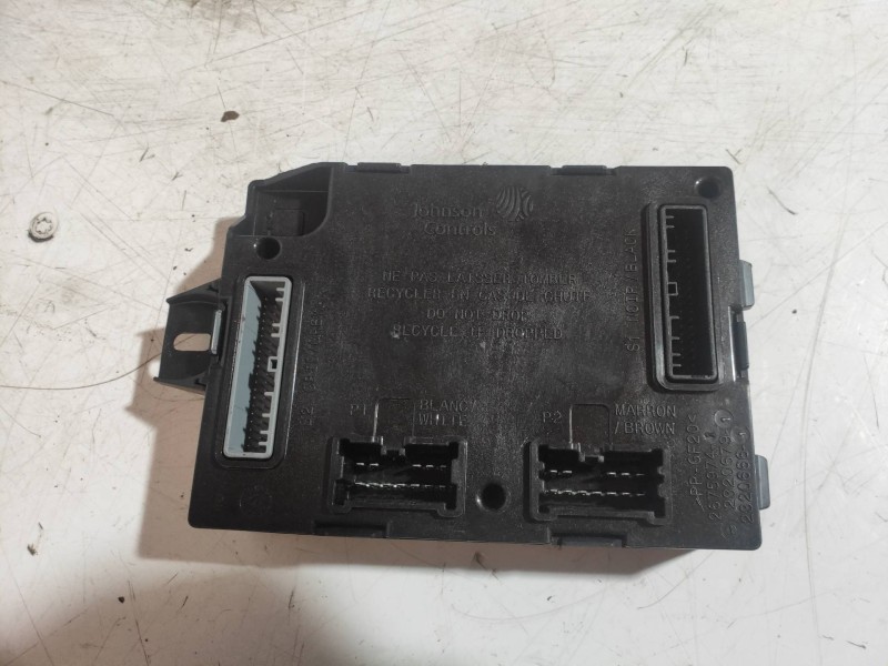 Recambio de modulo electronico para renault captur ii edition one referencia OEM IAM BCMT4N5VS 284B14456R 30153829