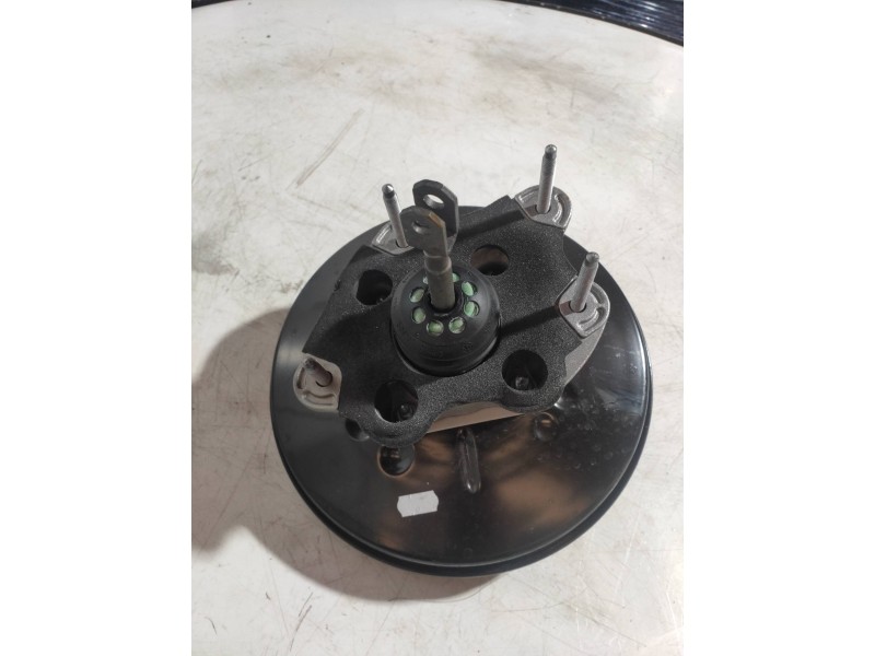 Recambio de servofreno para renault captur ii edition one referencia OEM IAM 472103202R  