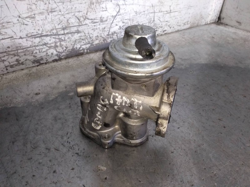 Recambio de valvula egr para opel combo (corsa c) familiar referencia OEM IAM 98091825 72277210 