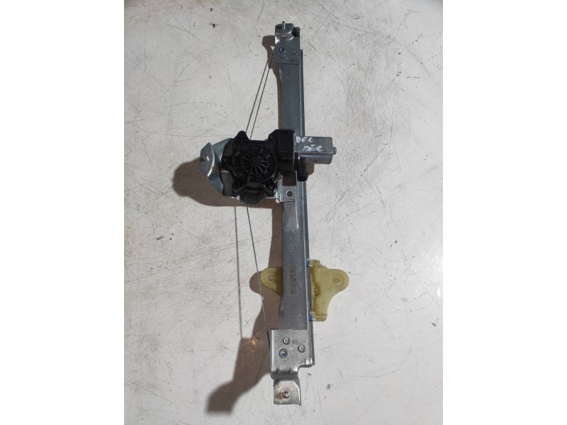 Recambio de elevalunas delantero derecho para renault captur ii edition one referencia OEM IAM 807200713R  