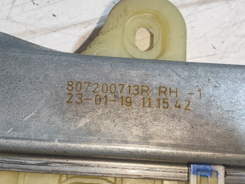 Recambio de elevalunas delantero derecho para renault captur ii edition one referencia OEM IAM 807200713R  