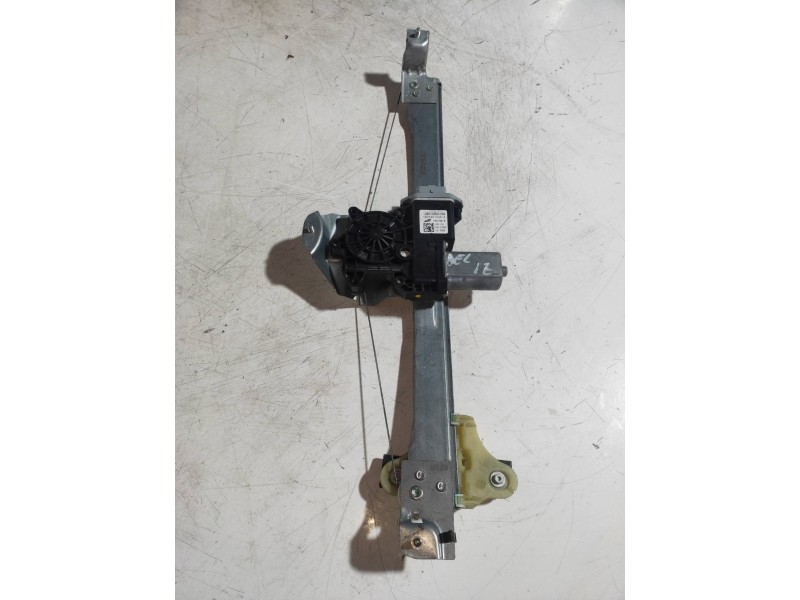 Recambio de elevalunas delantero izquierdo para renault captur ii edition one referencia OEM IAM 807016525R  