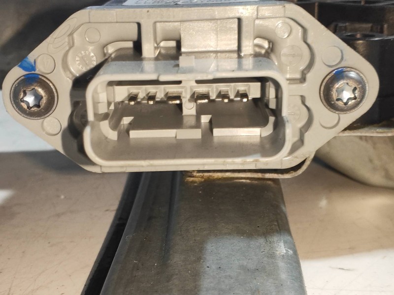 Recambio de elevalunas delantero izquierdo para renault captur ii edition one referencia OEM IAM 807016525R  