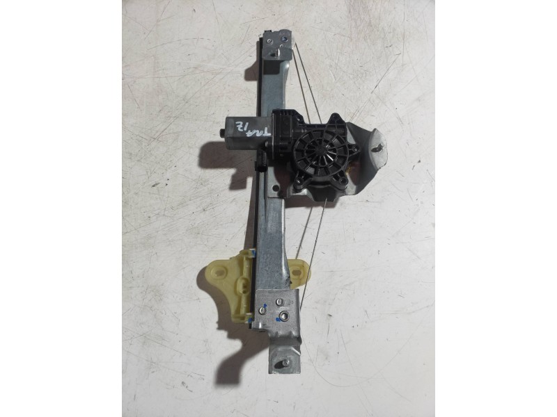 Recambio de elevalunas trasero izquierdo para renault captur ii edition one referencia OEM IAM   