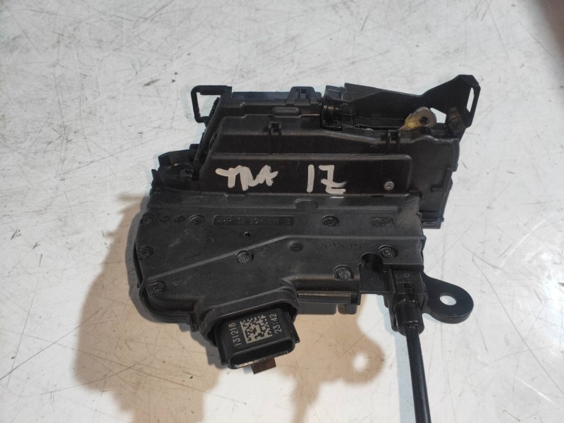 Recambio de motor cierre centralizado trasero izquierdo para renault captur ii edition one referencia OEM IAM 805034742R  