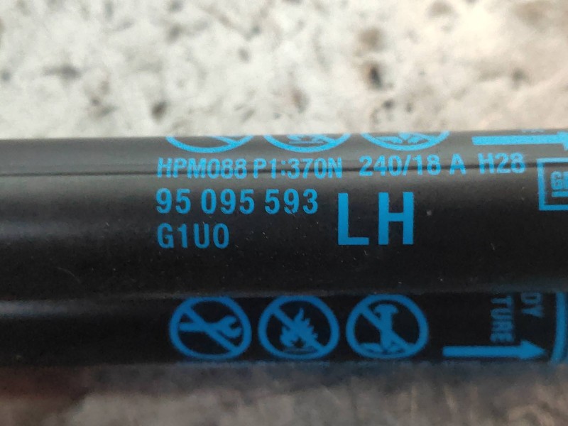 Recambio de amortiguadores maletero / porton para opel mokka x color edition start/stop referencia OEM IAM 95095594 95095593 