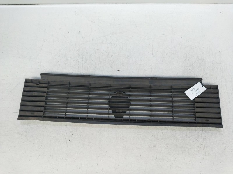 Recambio de rejilla delantera para renault master referencia OEM IAM   