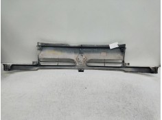 Recambio de rejilla delantera para renault master desde ´98 referencia OEM IAM    2