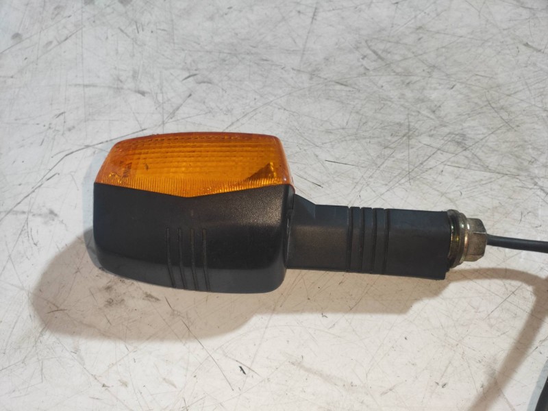 Recambio de piloto trasero izquierdo para yamaha ybr 125 ybr 125 referencia OEM IAM   