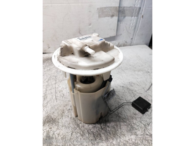 Recambio de bomba combustible para citroen c4 grand picasso exclusive referencia OEM IAM 9684994380  