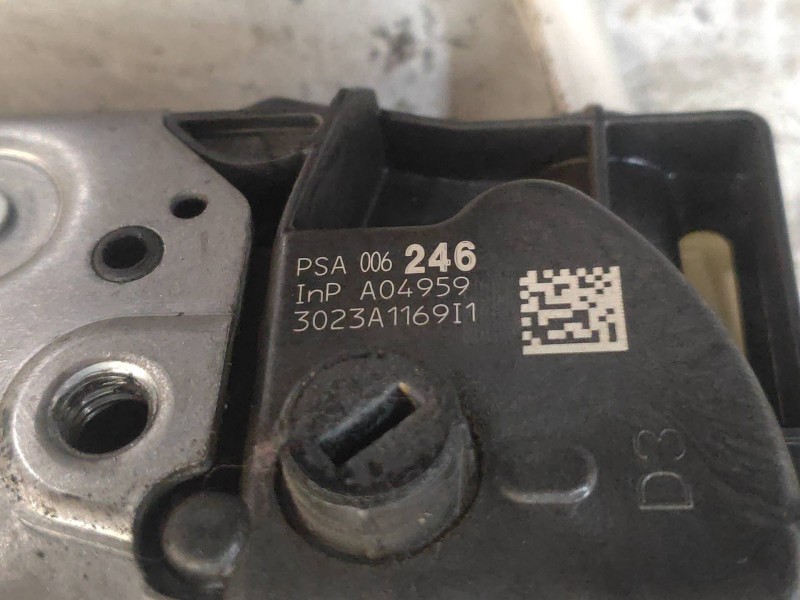 Recambio de motor cierre centralizado delantero derecho para citroen c3 attraction referencia OEM IAM 006246  