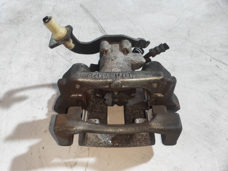 Recambio de pinza freno trasera izquierda para toyota auris 1.4 turbodiesel cat referencia OEM IAM   